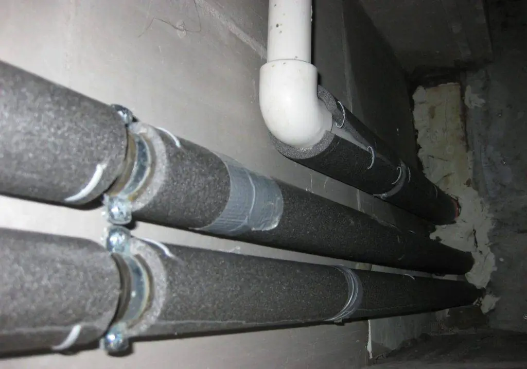 Ống xốp pe bọc ống nước cách nhiệt hiệu quả